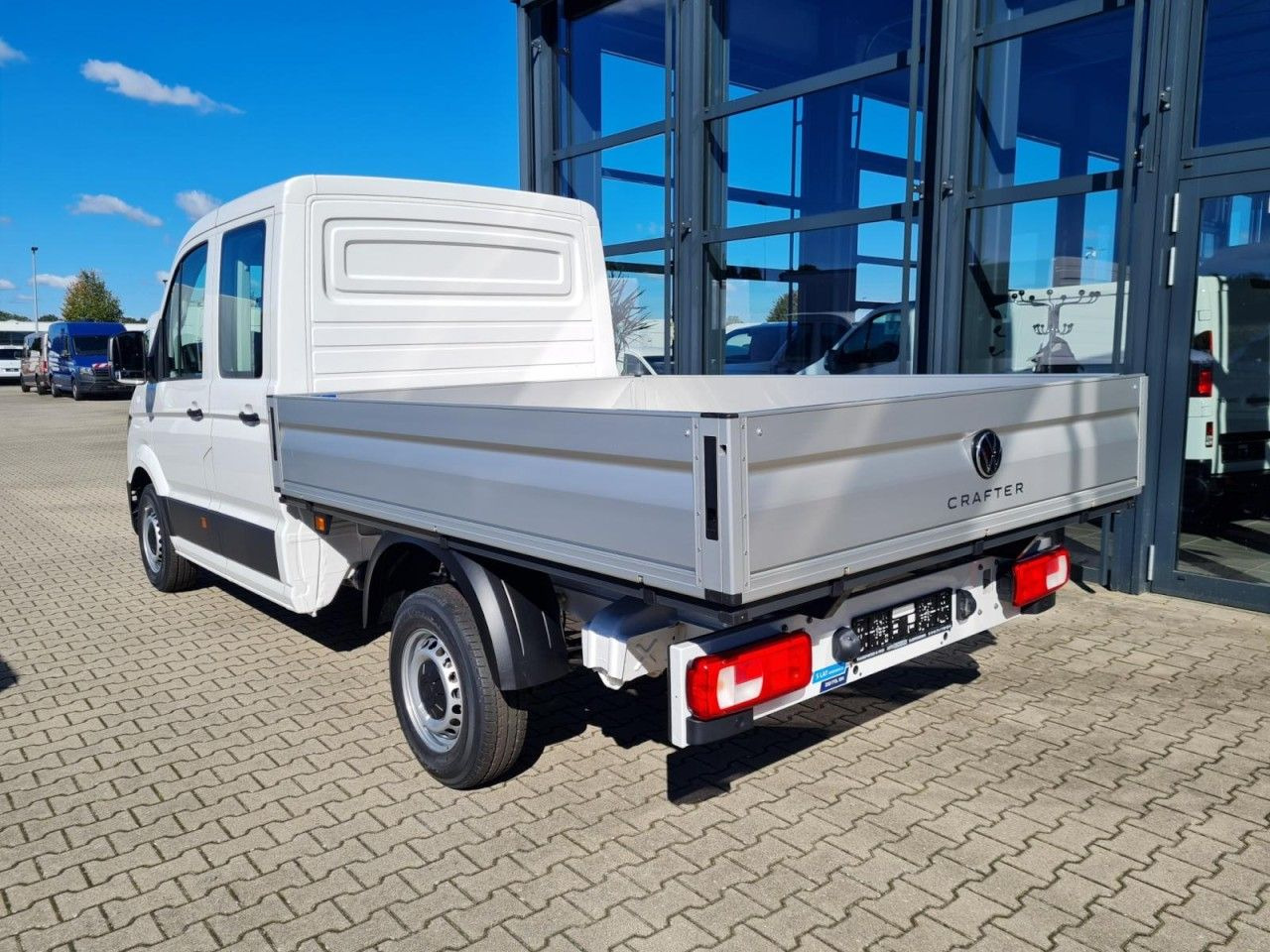 Volkswagen Crafter 35 Doka TDI Pritsche MR KLIMA TEMPOMAT - Carrinha de caixa aberta, Carrinha cabine dupla: foto 4 Volkswagen Crafter 35 Doka TDI Pritsche MR KLIMA TEMPOMAT - Carrinha de caixa aberta, Carrinha cabine dupla: foto 4