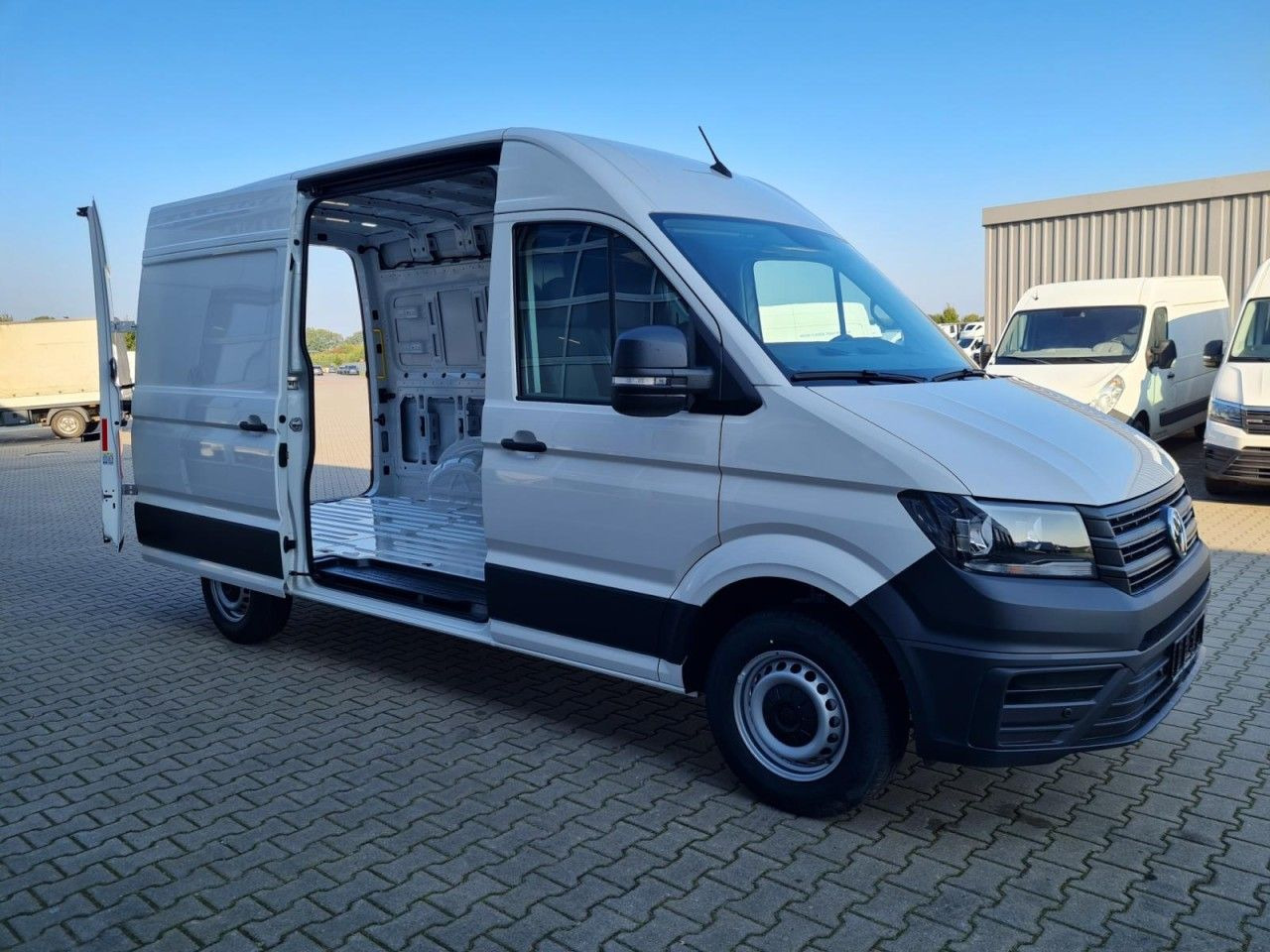 Volkswagen Crafter 35 Kasten MR L3H3 AG KLIMA KAMERA NAVI_A - Furgão: foto 3 Volkswagen Crafter 35 Kasten MR L3H3 AG KLIMA KAMERA NAVI_A - Furgão: foto 3