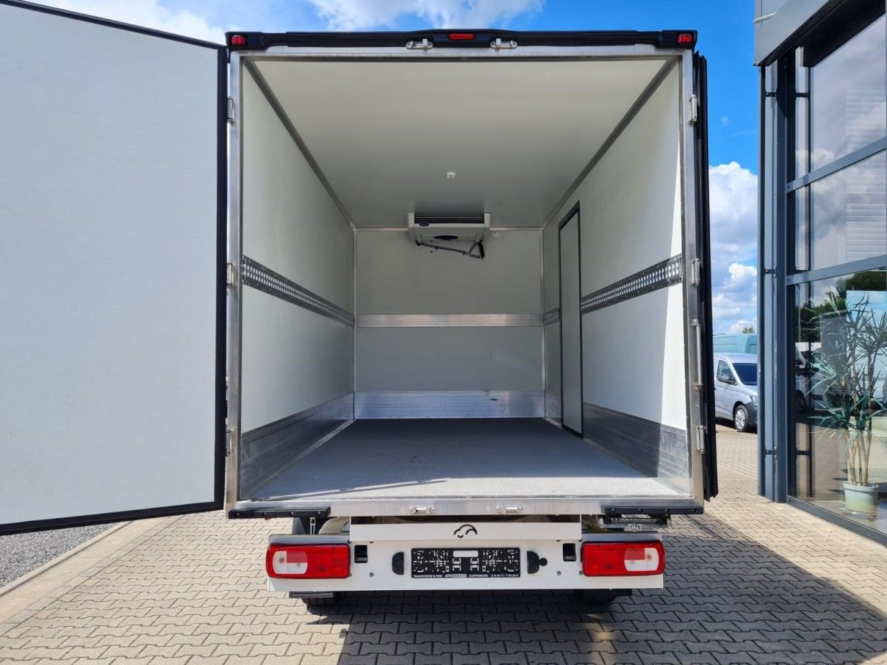 Volkswagen Crafter 35 Kühlkoffer Carrier Viento 300 Navi Ap - Carrinha frigorífica: foto 5 Volkswagen Crafter 35 Kühlkoffer Carrier Viento 300 Navi Ap - Carrinha frigorífica: foto 5