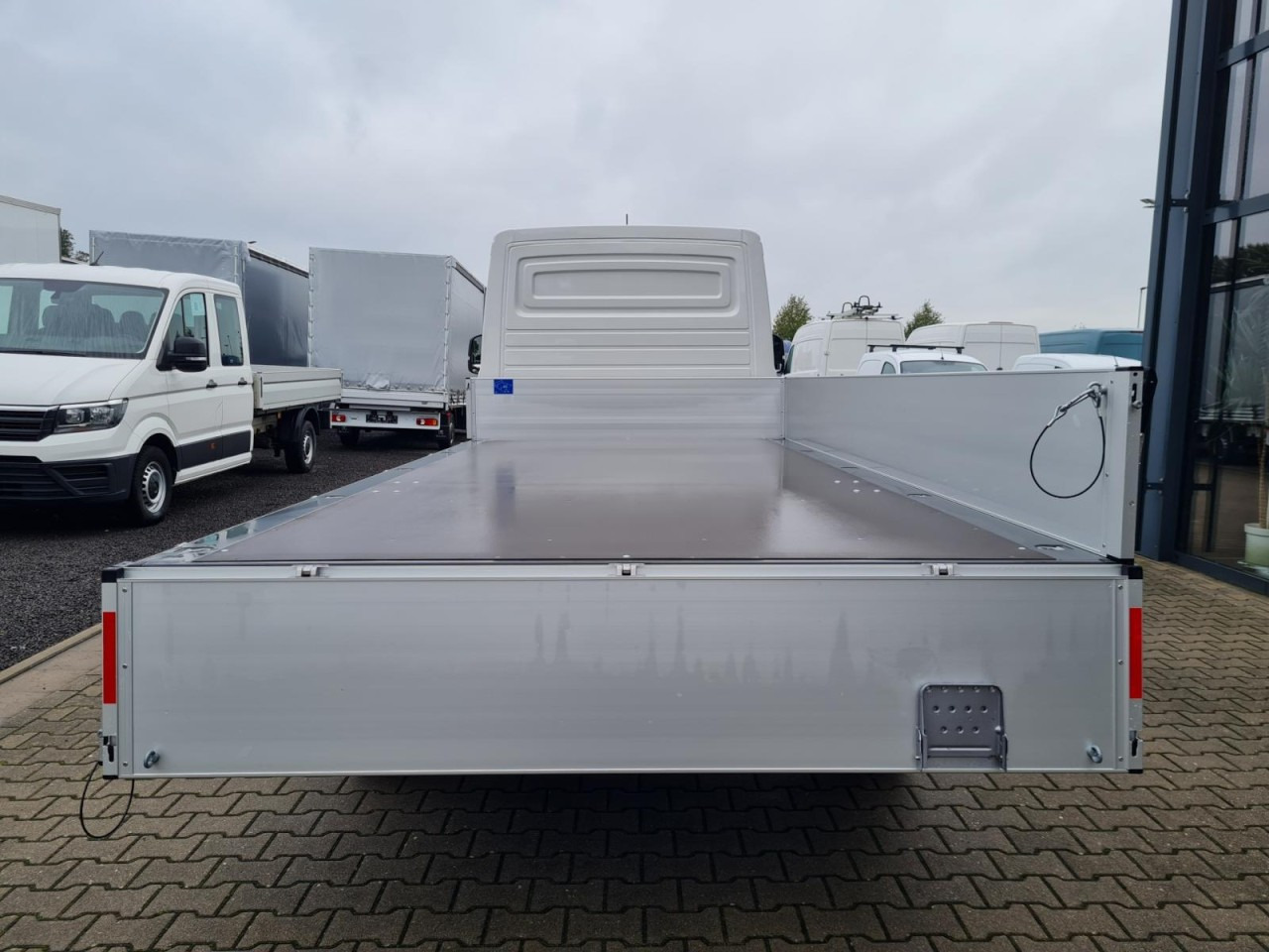 Volkswagen Crafter 35 Pritsche TDI Pritsche L4 KLIMA TEMPOMAT - Carrinha de caixa aberta: foto 5 Volkswagen Crafter 35 Pritsche TDI Pritsche L4 KLIMA TEMPOMAT - Carrinha de caixa aberta: foto 5