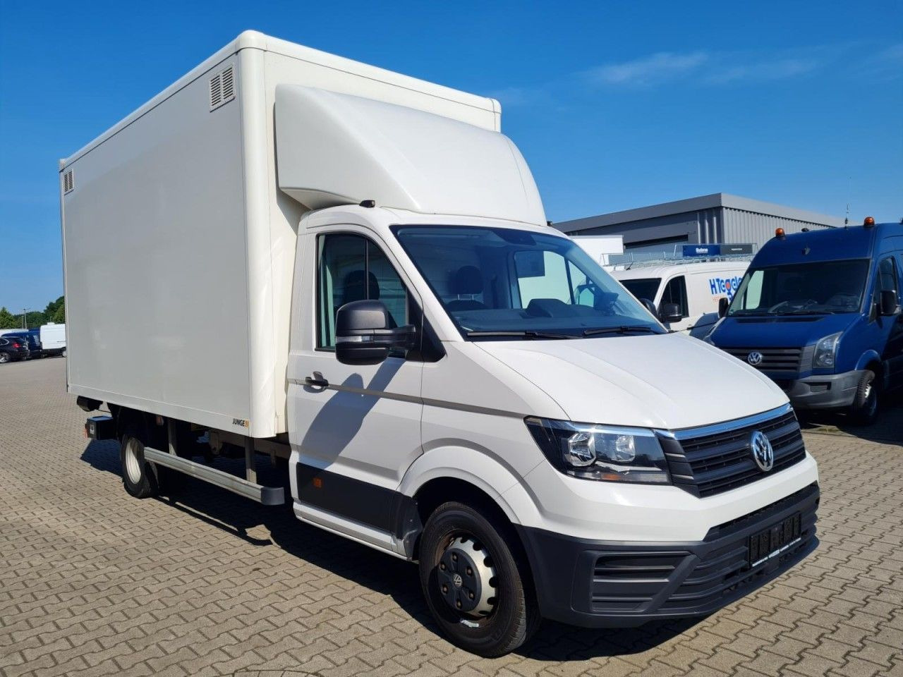 Volkswagen Crafter 50 Koffer hoch 2.0 TDI LBW KLIMA KAMERA - Carrinha de contentor: foto 3 Volkswagen Crafter 50 Koffer hoch 2.0 TDI LBW KLIMA KAMERA - Carrinha de contentor: foto 3