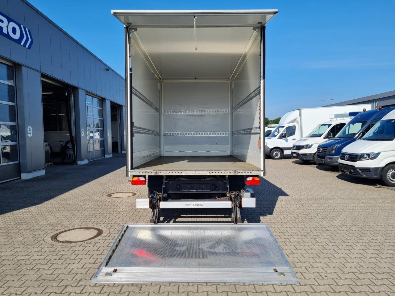 Volkswagen Crafter 50 Koffer hoch 2.0 TDI LBW KLIMA KAMERA - Carrinha de contentor: foto 5 Volkswagen Crafter 50 Koffer hoch 2.0 TDI LBW KLIMA KAMERA - Carrinha de contentor: foto 5