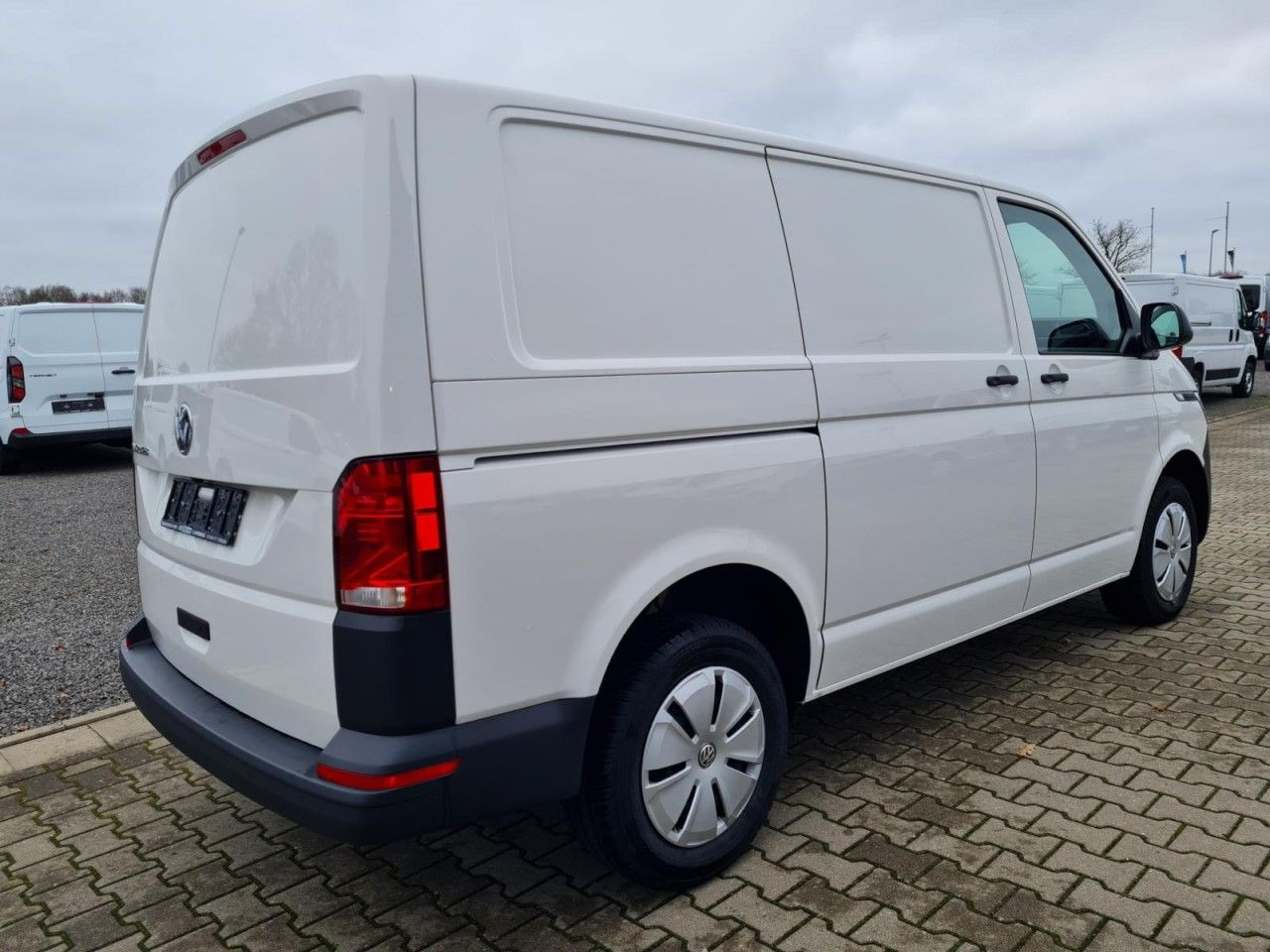 Volkswagen T6.1 Kasten L1 KR Heckklappe KAMERA KLIMA ALLWET - Furgão compacto: foto 4 Volkswagen T6.1 Kasten L1 KR Heckklappe KAMERA KLIMA ALLWET - Furgão compacto: foto 4