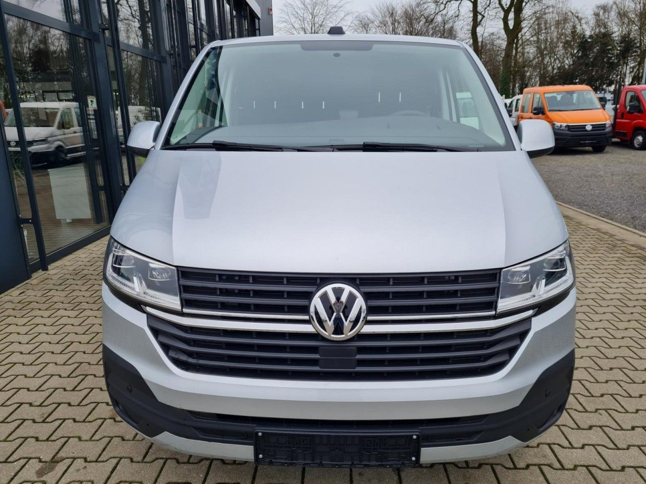 Volkswagen T6.1 Kasten TDI lang DSG LED KAMERA TEMPOMAT - Furgão compacto: foto 2 Volkswagen T6.1 Kasten TDI lang DSG LED KAMERA TEMPOMAT - Furgão compacto: foto 2