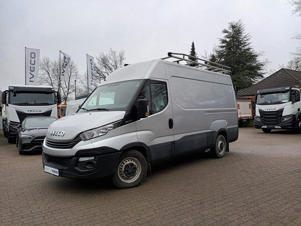 Iveco Daily 35S12V 3520L AHK Dachträger 85 kW (116 ... - Furgão: foto 1 Iveco Daily 35S12V 3520L AHK Dachträger 85 kW (116 ... - Furgão: foto 1