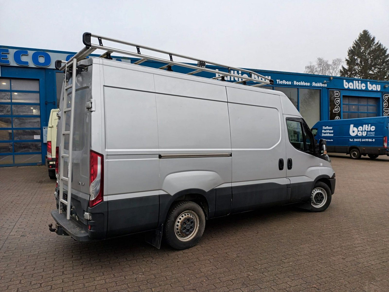 Iveco Daily 35S12V 3520L AHK Dachträger 85 kW (116 ... - Furgão: foto 3 Iveco Daily 35S12V 3520L AHK Dachträger 85 kW (116 ... - Furgão: foto 3
