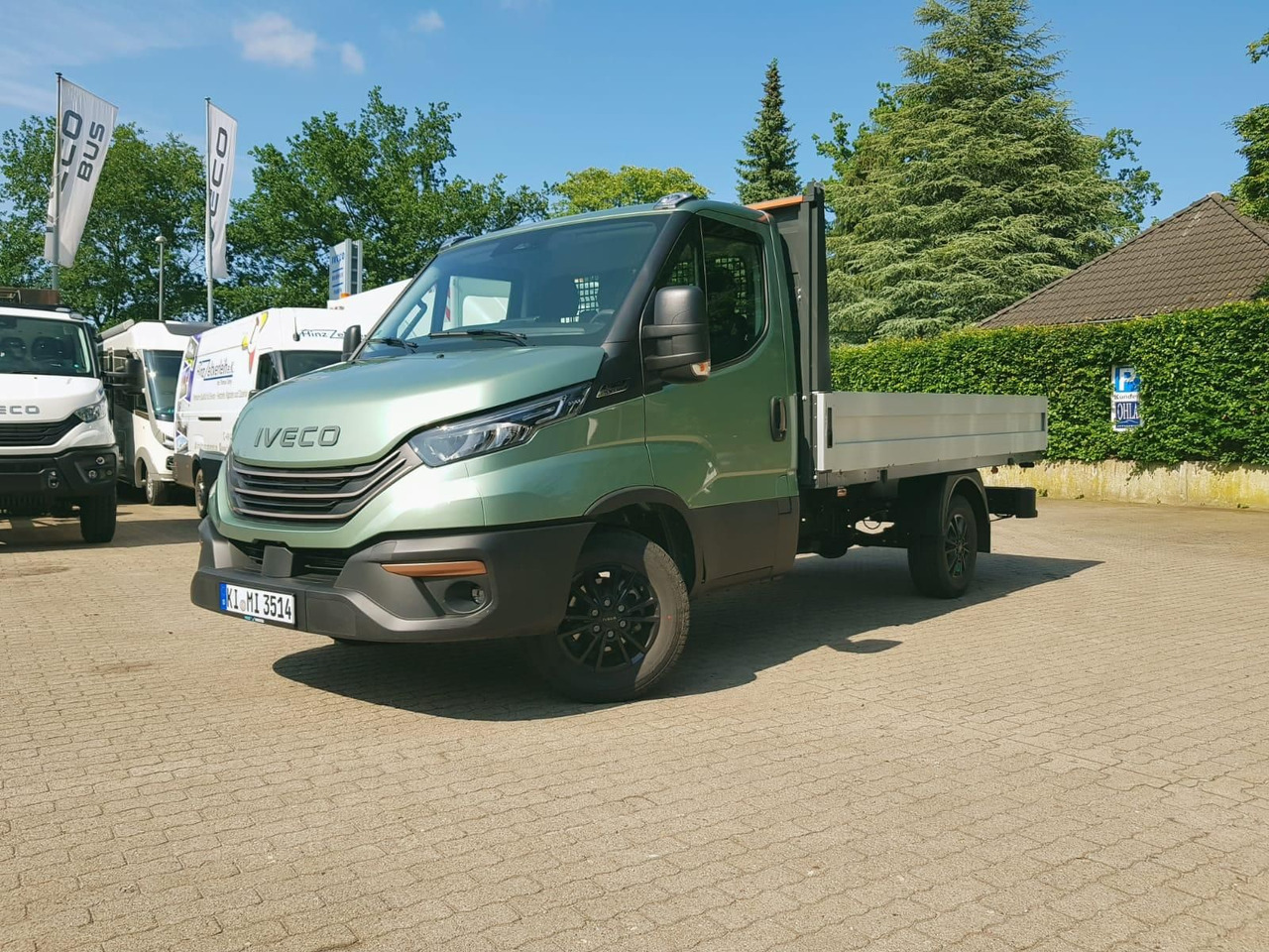 Iveco Daily 35S14HA8 Pritsche AHK 100 kW (136 PS),... - Carrinha de caixa aberta: foto 1 Iveco Daily 35S14HA8 Pritsche AHK 100 kW (136 PS),... - Carrinha de caixa aberta: foto 1