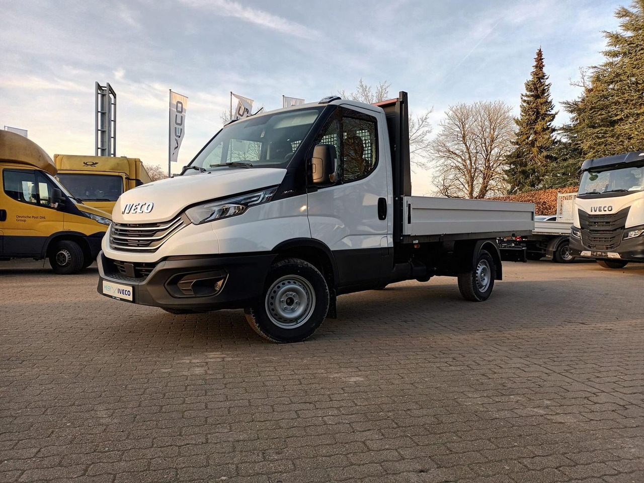 Iveco Daily 35S16H3.0 Pritsche,AHK, Rückfahrkamera... - Carrinha de caixa aberta: foto 1 Iveco Daily 35S16H3.0 Pritsche,AHK, Rückfahrkamera... - Carrinha de caixa aberta: foto 1