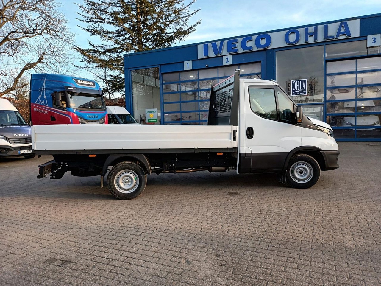Iveco Daily 35S16H3.0 Pritsche,AHK, Rückfahrkamera... - Carrinha de caixa aberta: foto 5 Iveco Daily 35S16H3.0 Pritsche,AHK, Rückfahrkamera... - Carrinha de caixa aberta: foto 5