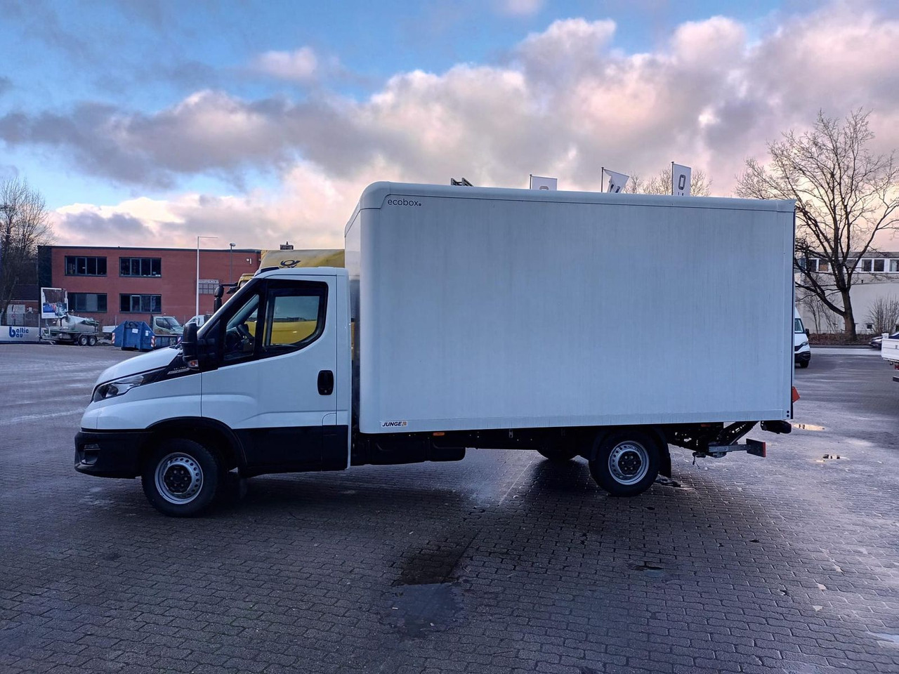 Iveco Daily 35S16HA8 Koffer LBW - ab 0% Finanzieren - Carrinha de contentor: foto 2 Iveco Daily 35S16HA8 Koffer LBW - ab 0% Finanzieren - Carrinha de contentor: foto 2