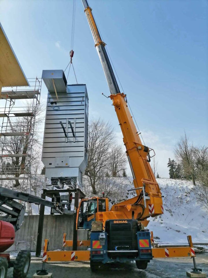 Demag AC25 – mobile crane / Mobilkran - Grua móvel: foto 1 Demag AC25 – mobile crane / Mobilkran - Grua móvel: foto 1