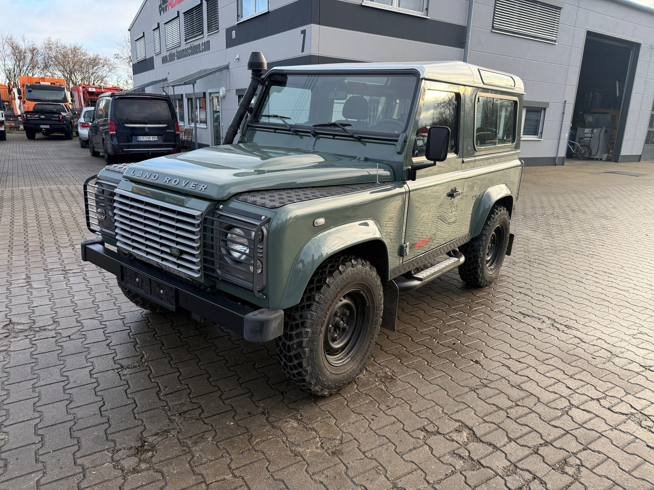 Land Rover Defender 90 2.4TD4 LKW Zulassung AHK - Automóvel: foto 3 Land Rover Defender 90 2.4TD4 LKW Zulassung AHK - Automóvel: foto 3