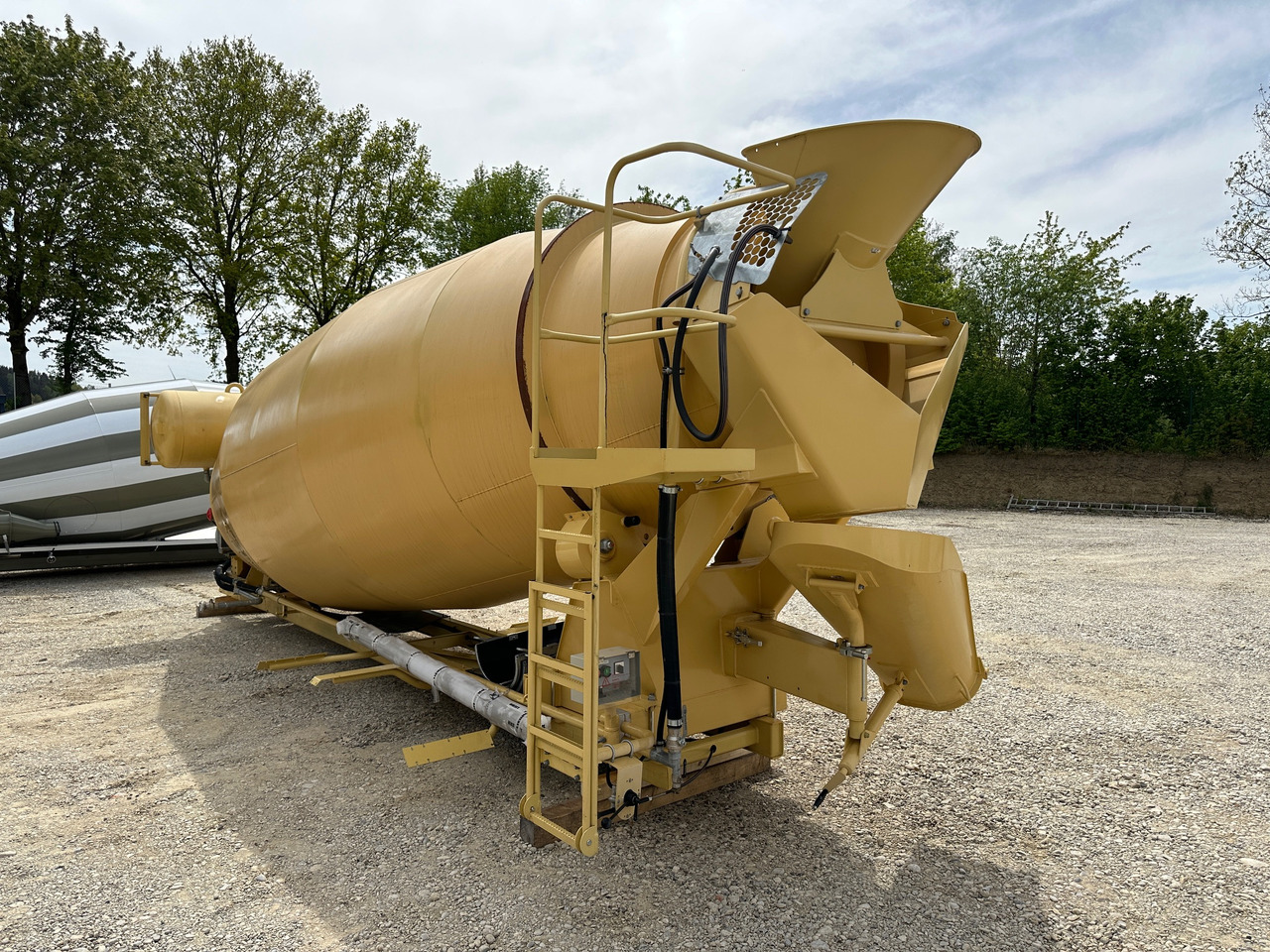 Liebherr HTM1204 Betonmischer Aufbau 12 m3 UNBENUTZT - Balão de betoneira: foto 4 Liebherr HTM1204 Betonmischer Aufbau 12 m3 UNBENUTZT - Balão de betoneira: foto 4