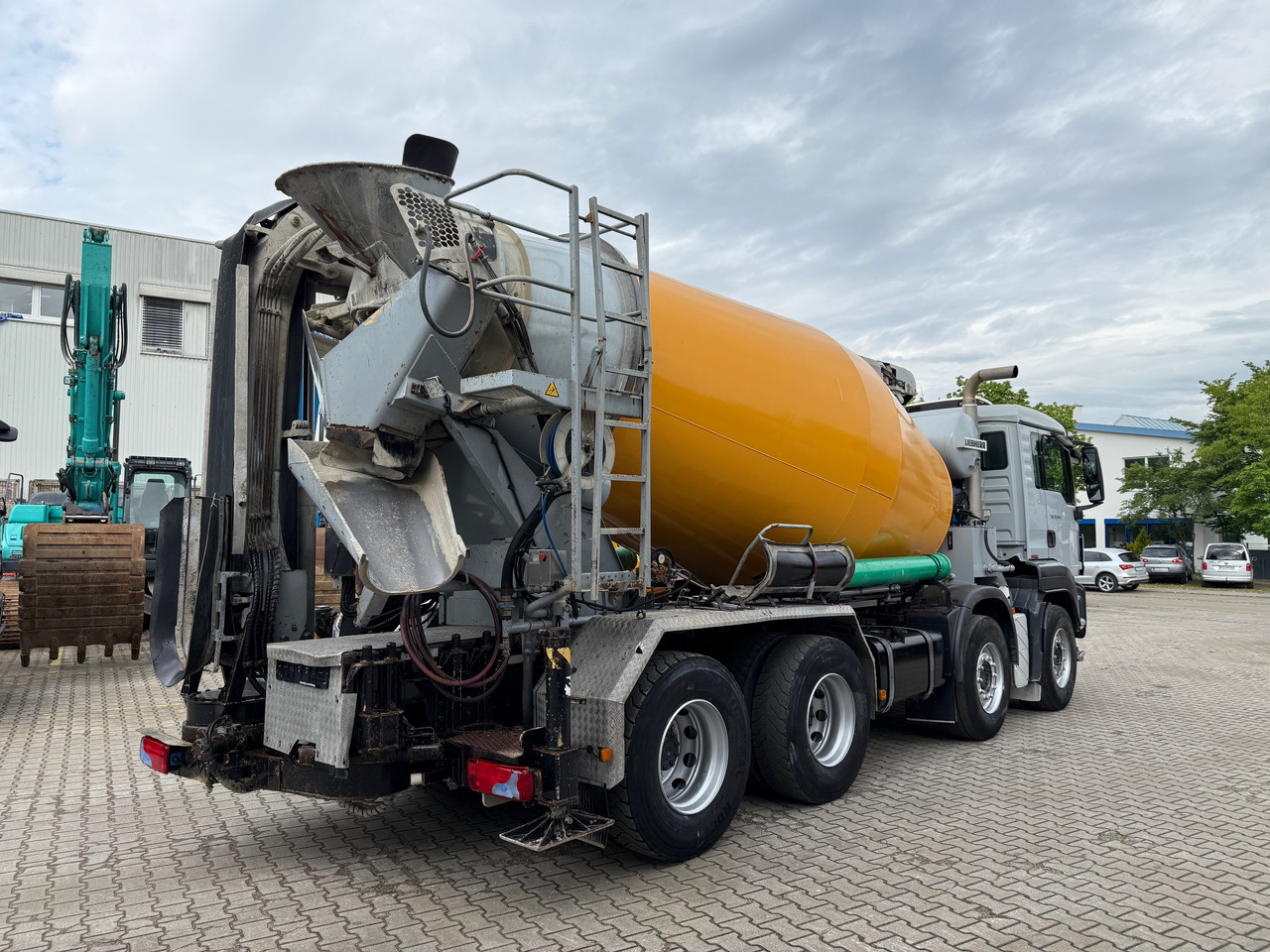 MAN TGS 32.440 Betonmischer 9m3 mit Förderband Liebherr - Camião betoneira: foto 4 MAN TGS 32.440 Betonmischer 9m3 mit Förderband Liebherr - Camião betoneira: foto 4