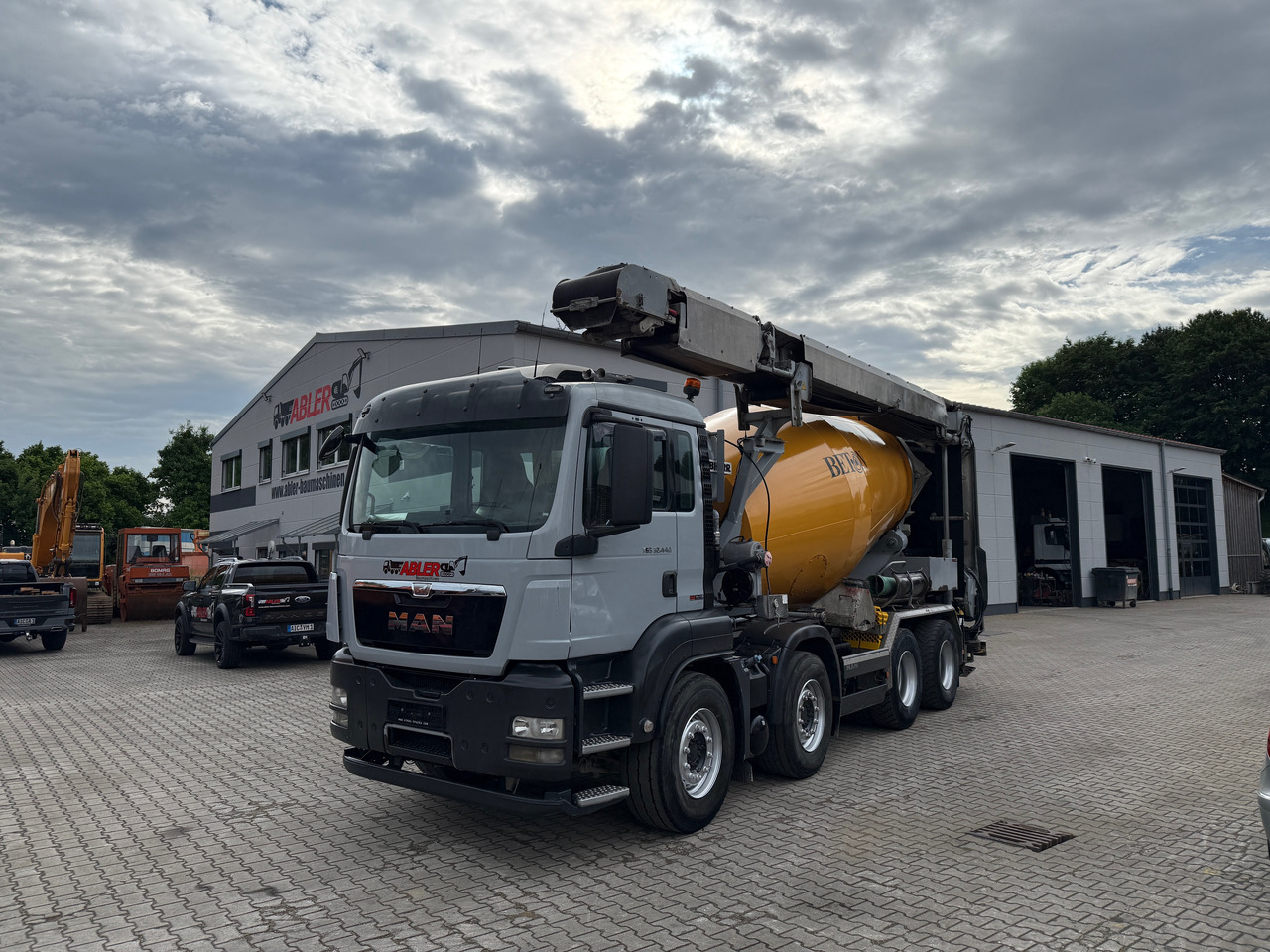 MAN TGS 32.440 Betonmischer 9m3 mit Förderband Liebherr - Camião betoneira: foto 2 MAN TGS 32.440 Betonmischer 9m3 mit Förderband Liebherr - Camião betoneira: foto 2
