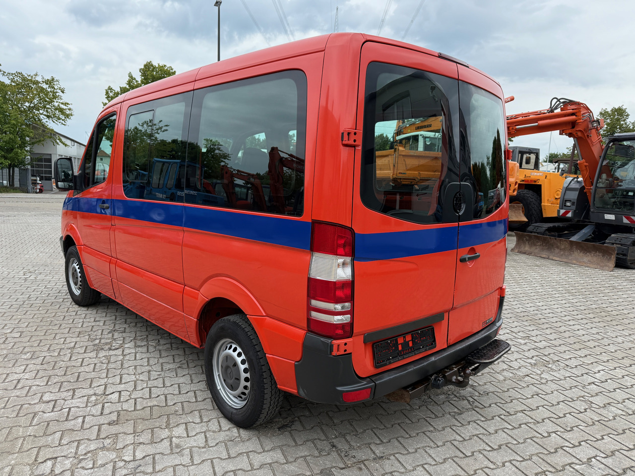 Mercedes-Benz 211 CDI Kombi AHK - Automóvel: foto 5 Mercedes-Benz 211 CDI Kombi AHK - Automóvel: foto 5