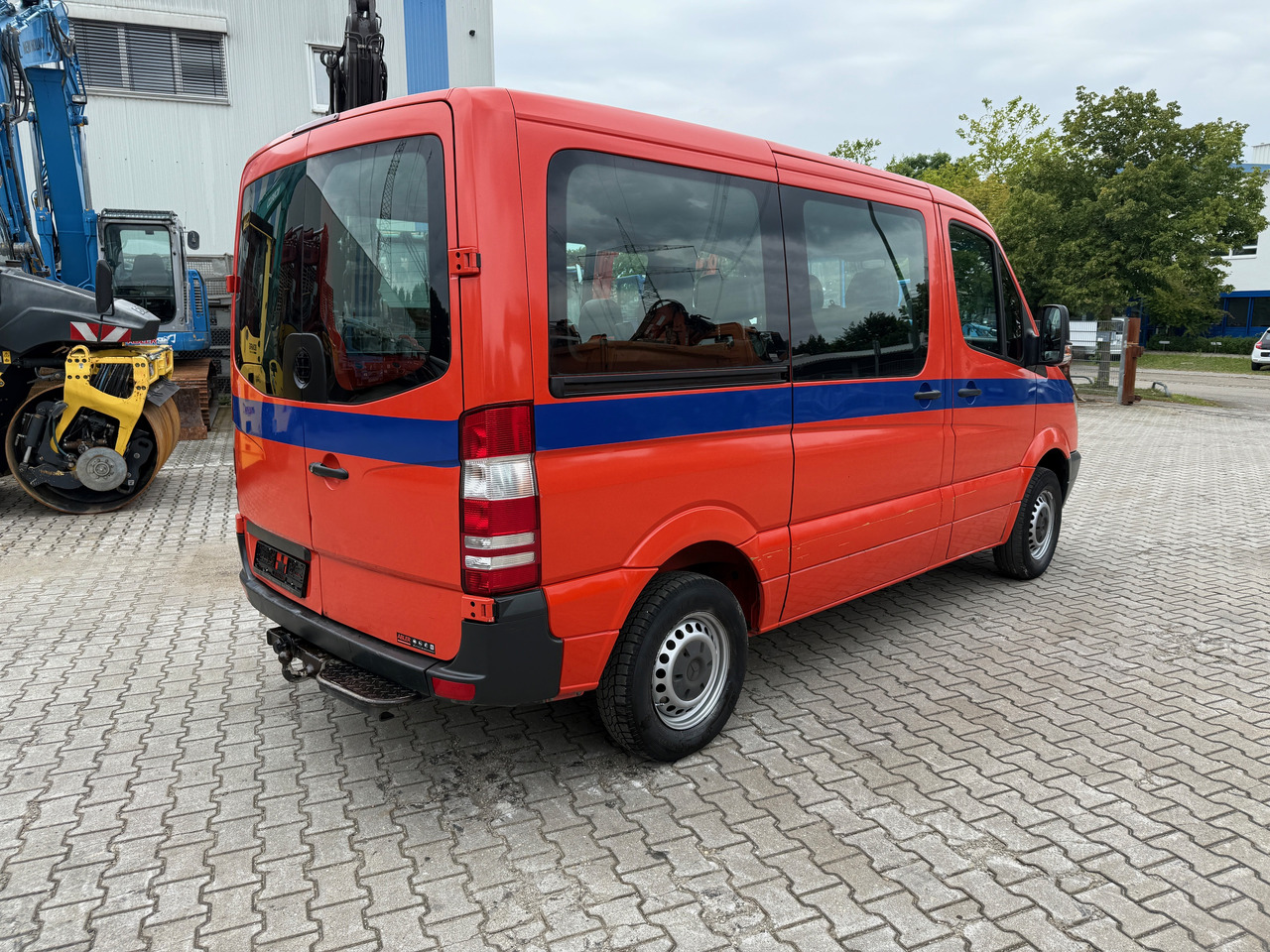 Mercedes-Benz 211 CDI Kombi AHK - Automóvel: foto 4 Mercedes-Benz 211 CDI Kombi AHK - Automóvel: foto 4