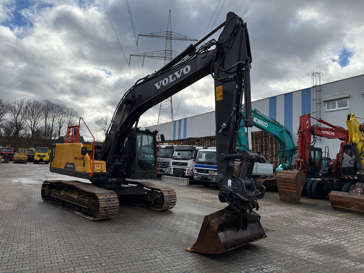 Volvo EC220 EL Kettenbagger Klima 180 Grad LED TOP! - Escavadora de rastos: foto 3 Volvo EC220 EL Kettenbagger Klima 180 Grad LED TOP! - Escavadora de rastos: foto 3