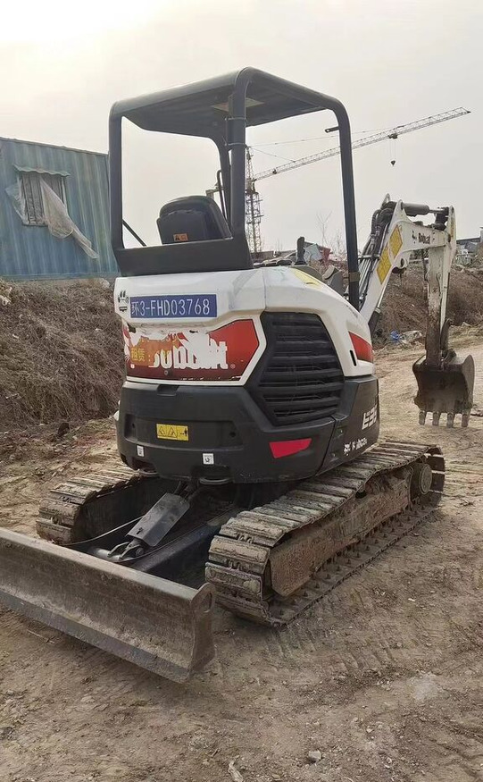 Bobcat E35 - Mini escavadeira: foto 4 Bobcat E35 - Mini escavadeira: foto 4