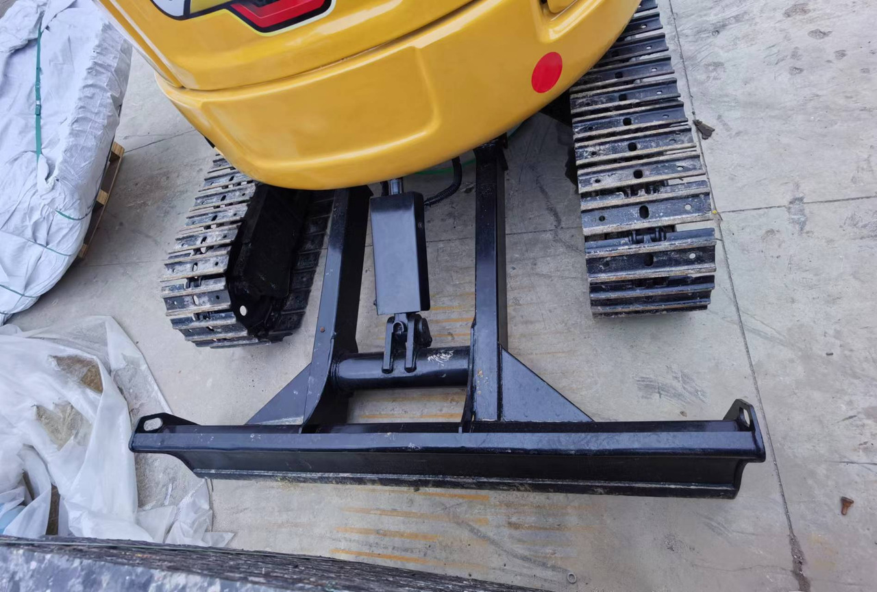 CATERPILLAR 303.5E - Mini escavadeira: foto 5 CATERPILLAR 303.5E - Mini escavadeira: foto 5