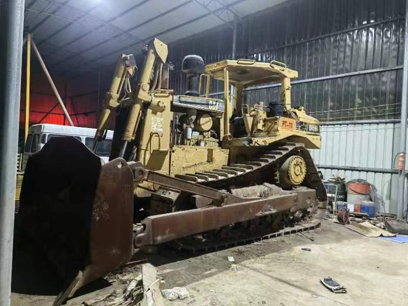 Caterpillar D8R - Buldôzer: foto 4 Caterpillar D8R - Buldôzer: foto 4