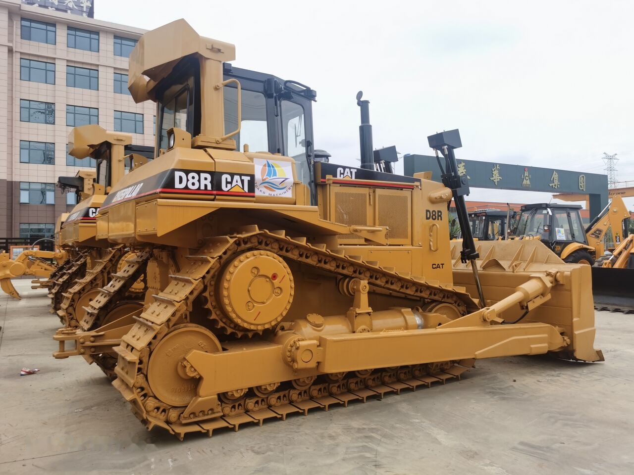 Caterpillar D8R - Buldôzer: foto 1 Caterpillar D8R - Buldôzer: foto 1
