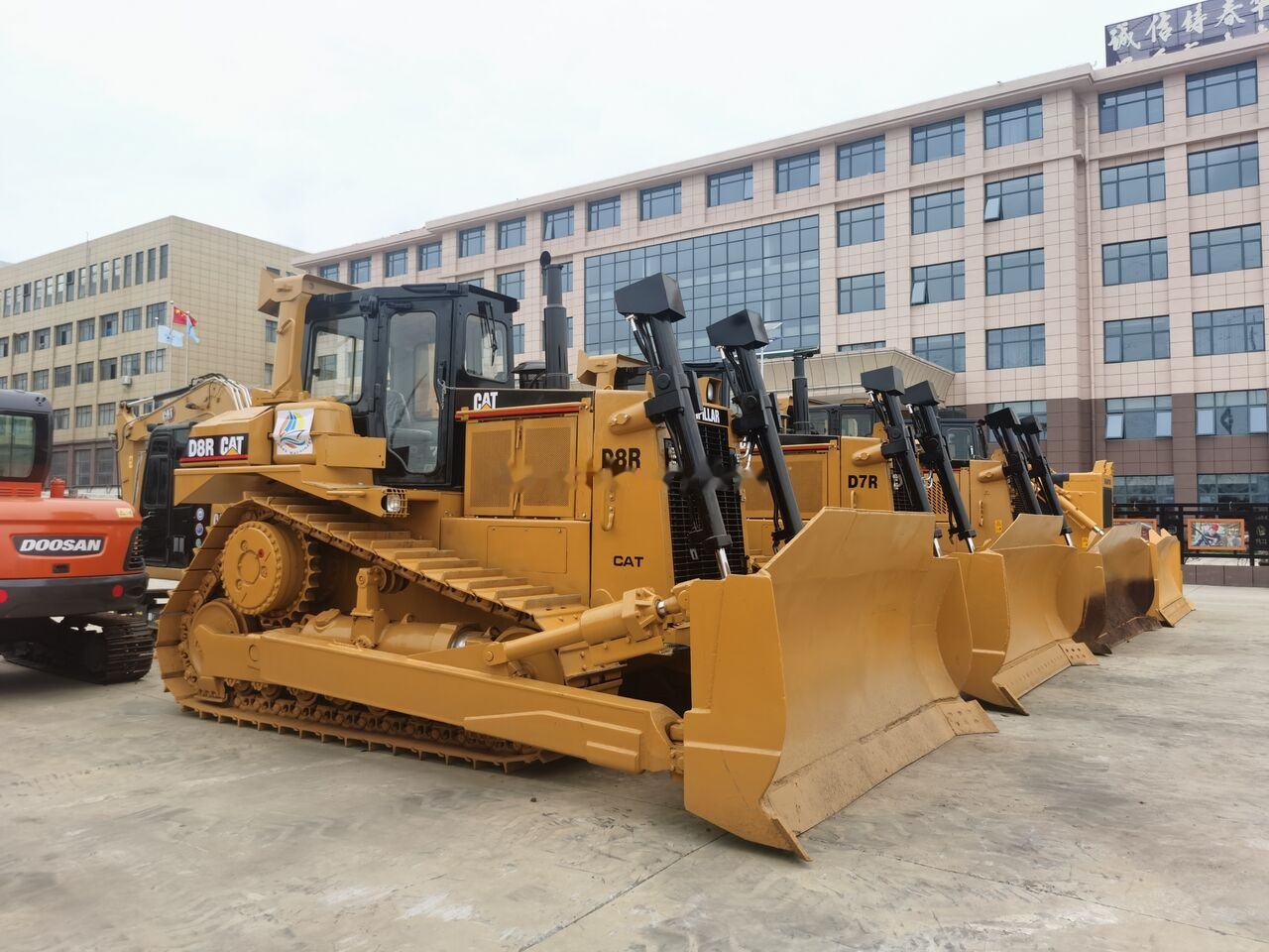 Caterpillar D8R - Buldôzer: foto 2 Caterpillar D8R - Buldôzer: foto 2