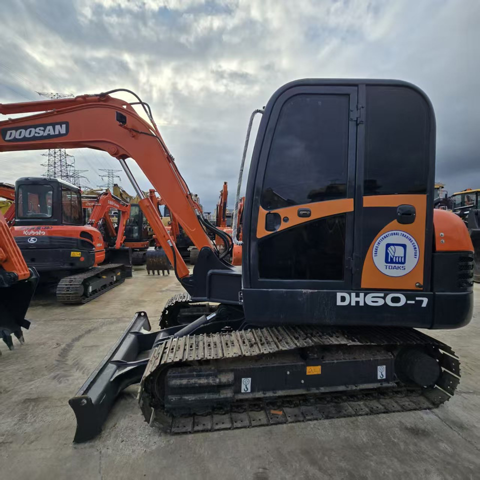 DOOSAN DH60 - Mini escavadeira: foto 5 DOOSAN DH60 - Mini escavadeira: foto 5