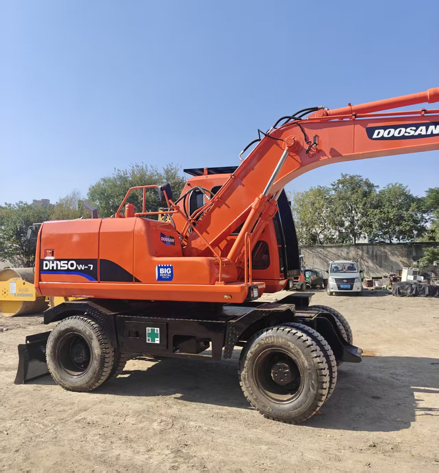 Doosan DH150W - Escavadeira de rodas: foto 3 Doosan DH150W - Escavadeira de rodas: foto 3