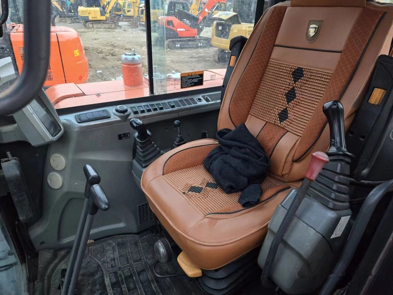 Doosan DX60-9 - Escavadora de rastos: foto 4 Doosan DX60-9 - Escavadora de rastos: foto 4