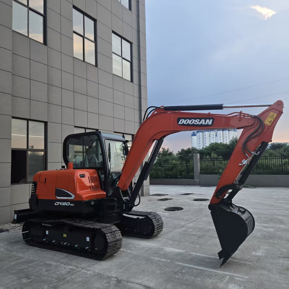 Doosan DX60 - Mini escavadeira: foto 4 Doosan DX60 - Mini escavadeira: foto 4