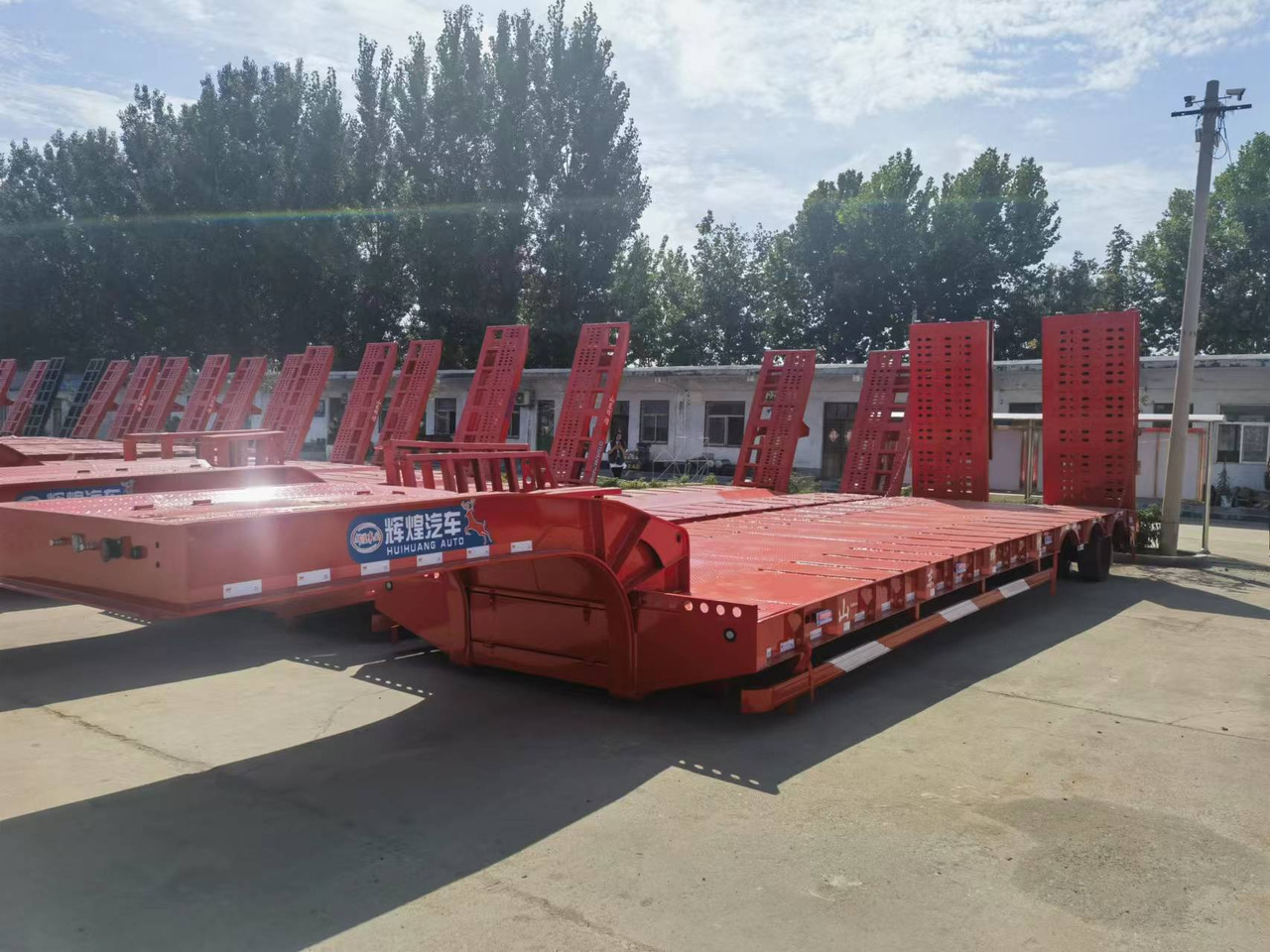 HUI HUANG AUTO - Semi-reboque plataforma/ Caixa aberta: foto 5 HUI HUANG AUTO - Semi-reboque plataforma/ Caixa aberta: foto 5