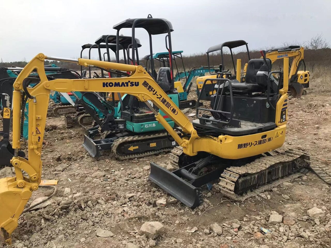 Komatsu PC18 - Mini escavadeira: foto 1 Komatsu PC18 - Mini escavadeira: foto 1