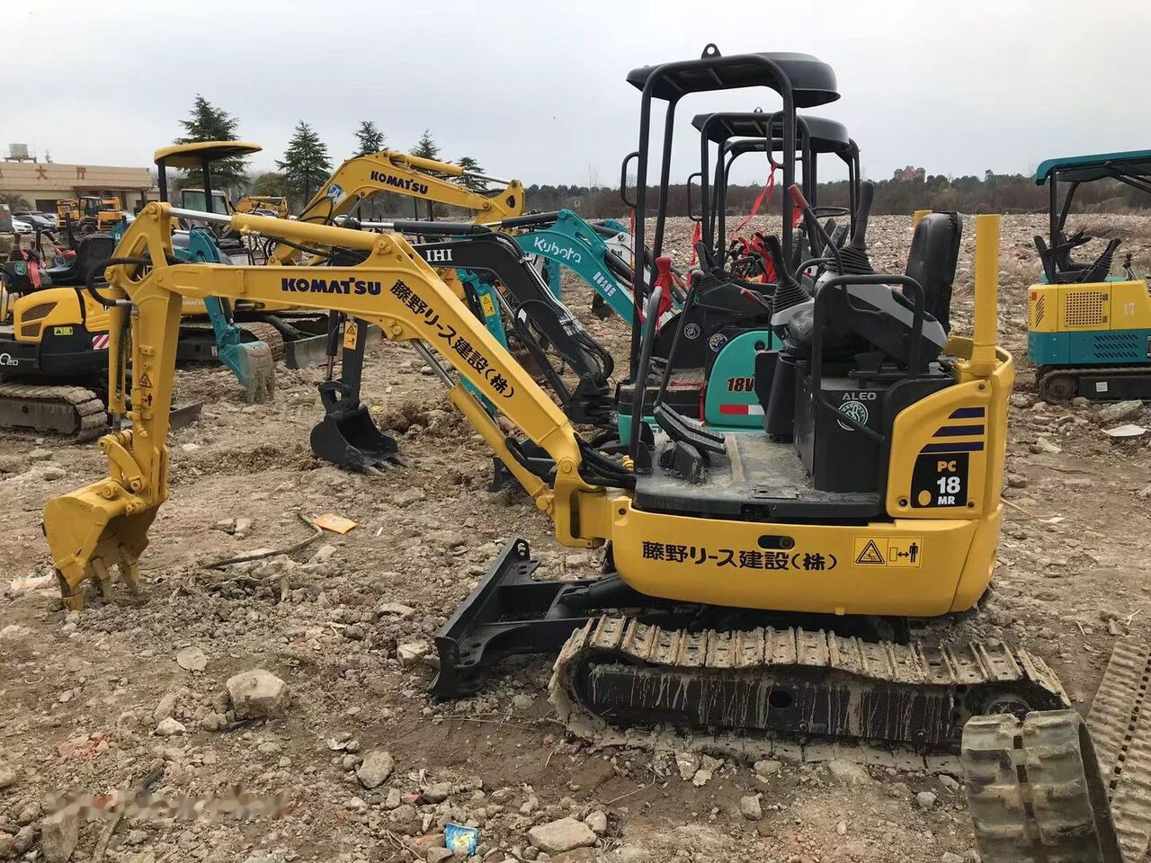 Komatsu PC18 - Mini escavadeira: foto 2 Komatsu PC18 - Mini escavadeira: foto 2