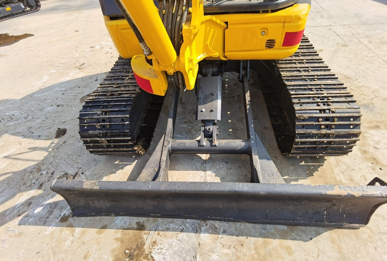 Komatsu PC40MR - Mini escavadeira: foto 4 Komatsu PC40MR - Mini escavadeira: foto 4