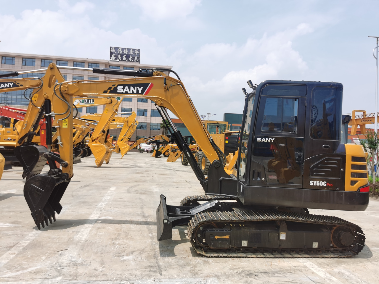 SANY SY60C - Mini escavadeira: foto 3 SANY SY60C - Mini escavadeira: foto 3