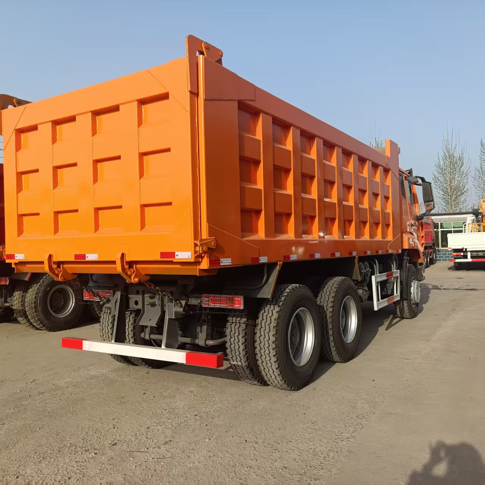 Sinotruk HOHAN 6*4 Dump truck - Camião basculante: foto 4 Sinotruk HOHAN 6*4 Dump truck - Camião basculante: foto 4