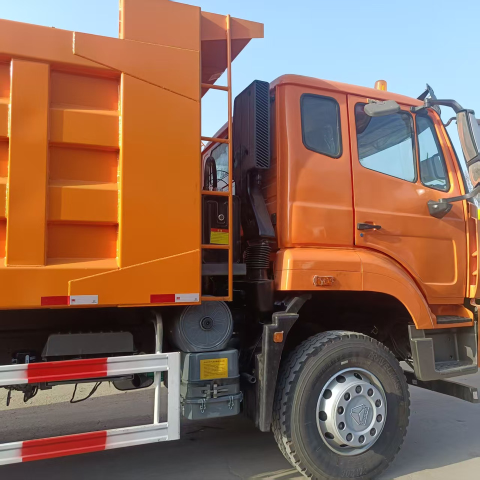 Sinotruk HOHAN 6*4 Dump truck - Camião basculante: foto 5 Sinotruk HOHAN 6*4 Dump truck - Camião basculante: foto 5