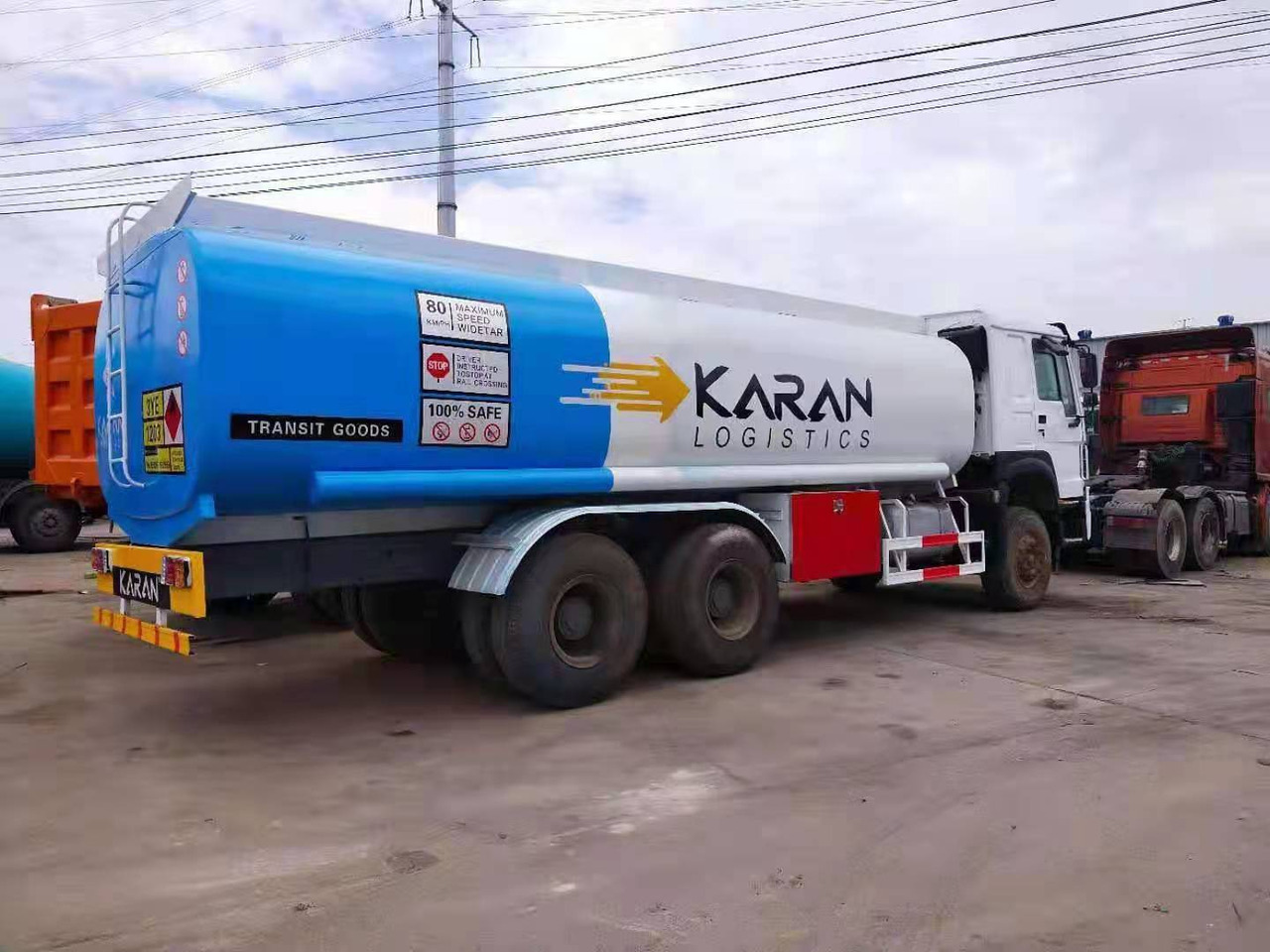 Sinotruk HOWO 24 cubic tank truck - Camião cisterna: foto 5 Sinotruk HOWO 24 cubic tank truck - Camião cisterna: foto 5