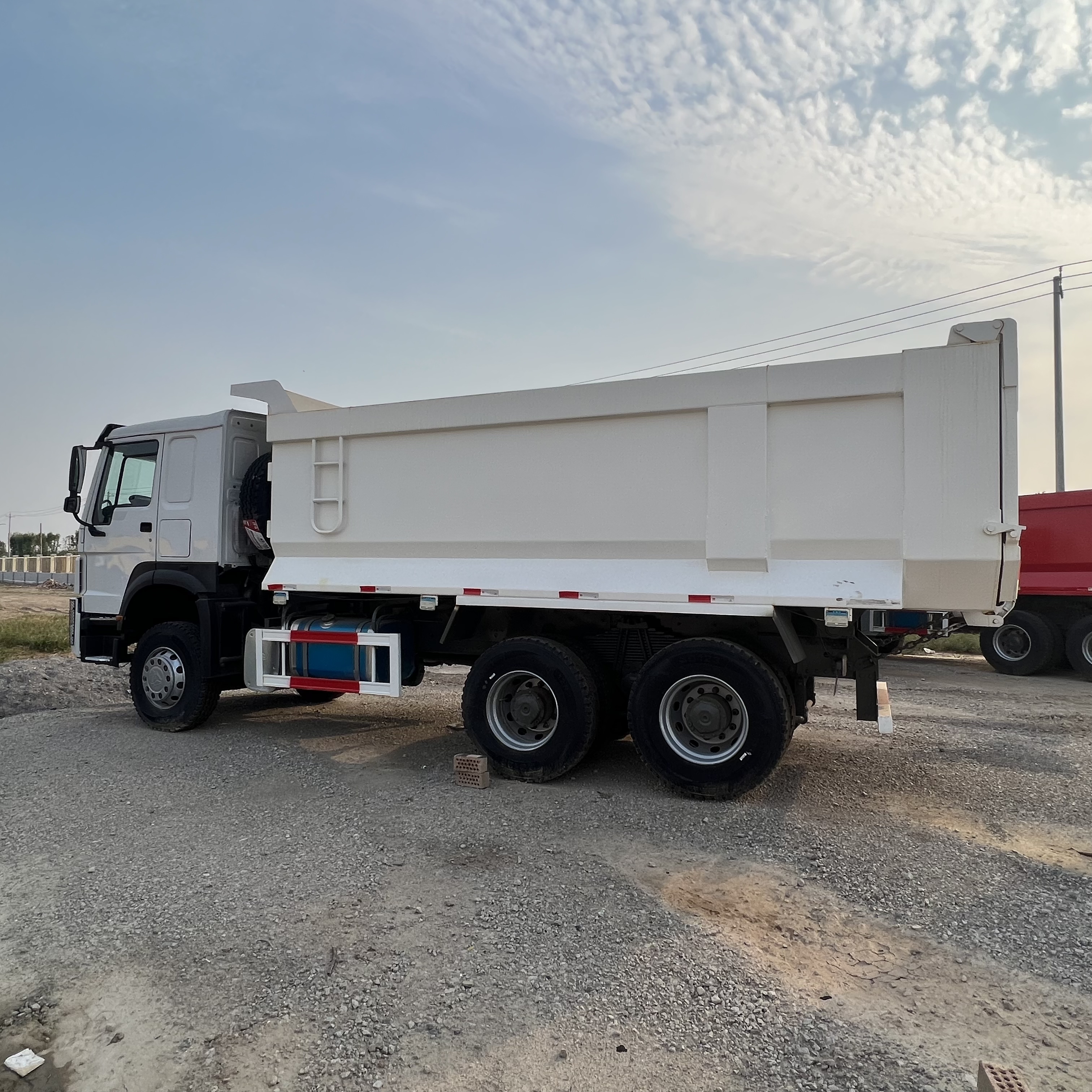 Camião basculante Sinotruk HOWO 371 6*4 Dump truck: foto 7