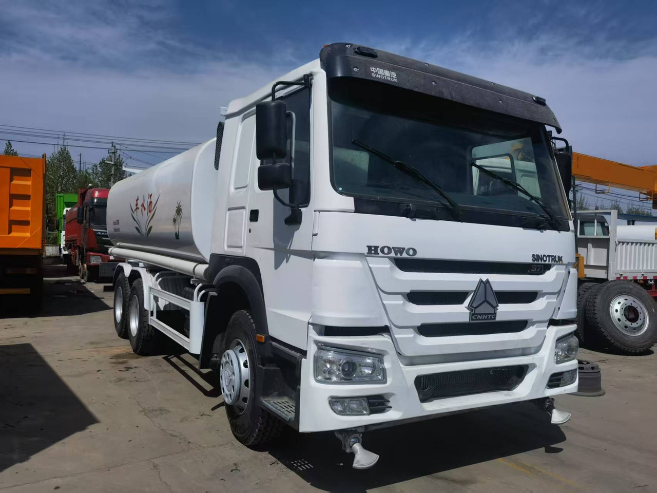 Sinotruk HOWO 371 6*4 Dump truck - Lavadora de alta pressão: foto 5 Sinotruk HOWO 371 6*4 Dump truck - Lavadora de alta pressão: foto 5