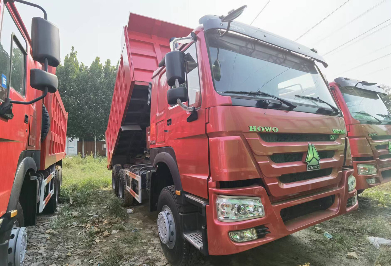 Sinotruk HOWO 371 6*4 Dump truck - Camião basculante: foto 3 Sinotruk HOWO 371 6*4 Dump truck - Camião basculante: foto 3