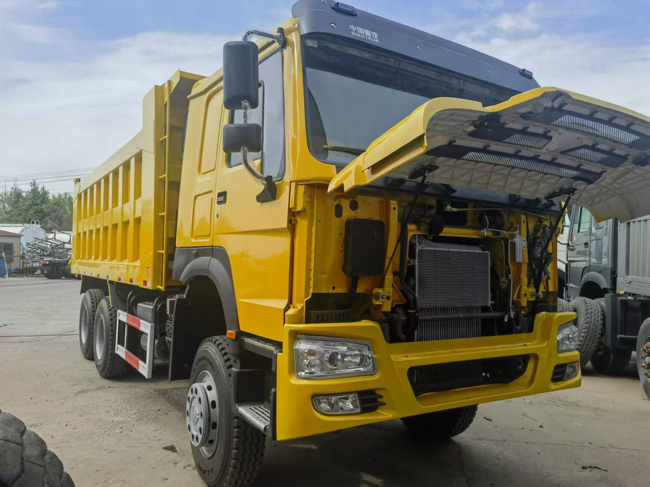 Sinotruk HOWO 371 Dump truck - Camião basculante: foto 3 Sinotruk HOWO 371 Dump truck - Camião basculante: foto 3