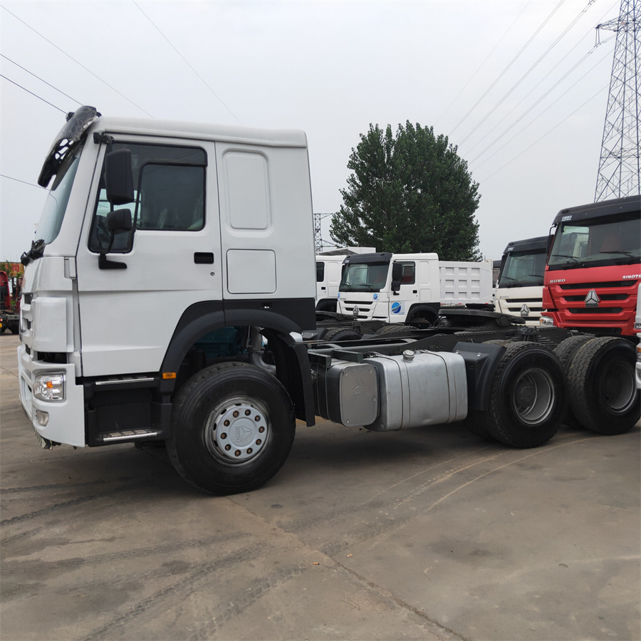 Sinotruk HOWO 371 tractor - Tombador: foto 4 Sinotruk HOWO 371 tractor - Tombador: foto 4