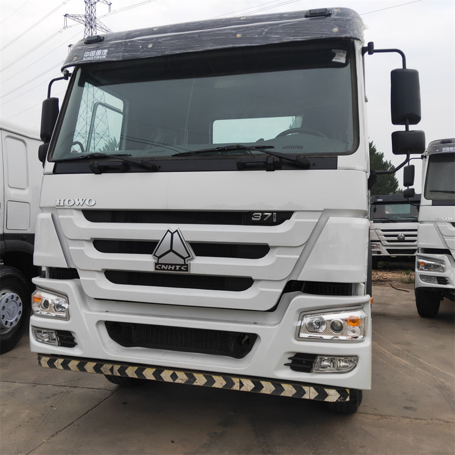 Sinotruk HOWO 371 tractor - Tombador: foto 2 Sinotruk HOWO 371 tractor - Tombador: foto 2