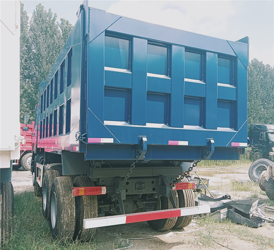 Sinotruk HOWO 6*4 Dump truck - Camião basculante: foto 5 Sinotruk HOWO 6*4 Dump truck - Camião basculante: foto 5