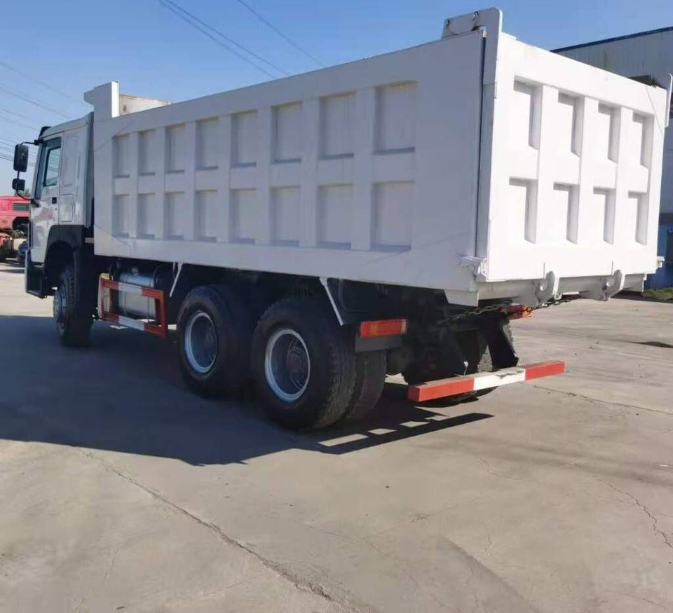 Sinotruk HOWO 6*4 Dump truck - Camião basculante: foto 2 Sinotruk HOWO 6*4 Dump truck - Camião basculante: foto 2