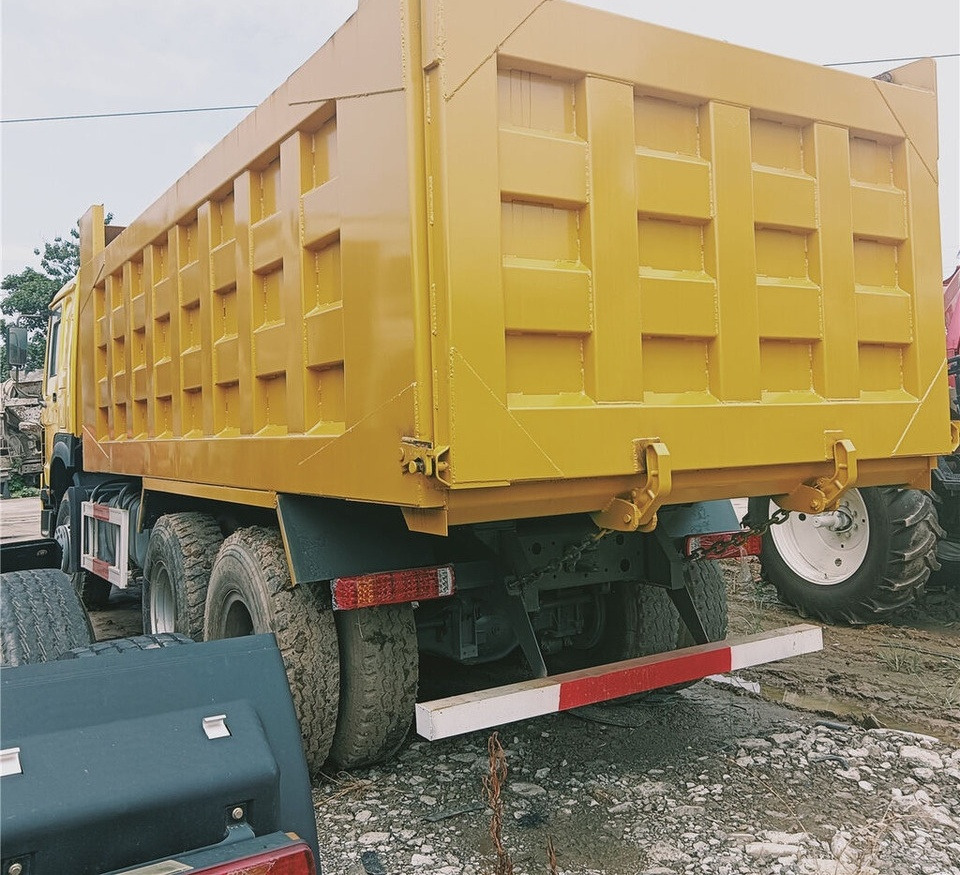 Sinotruk HOWO 6*4 Dump truck - Camião basculante: foto 5 Sinotruk HOWO 6*4 Dump truck - Camião basculante: foto 5