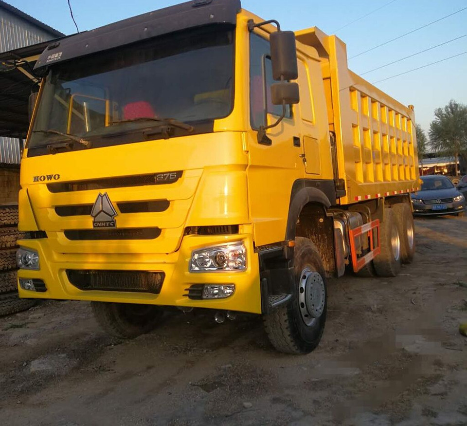 Sinotruk HOWO 6*4 Dump turck - Camião basculante: foto 4 Sinotruk HOWO 6*4 Dump turck - Camião basculante: foto 4