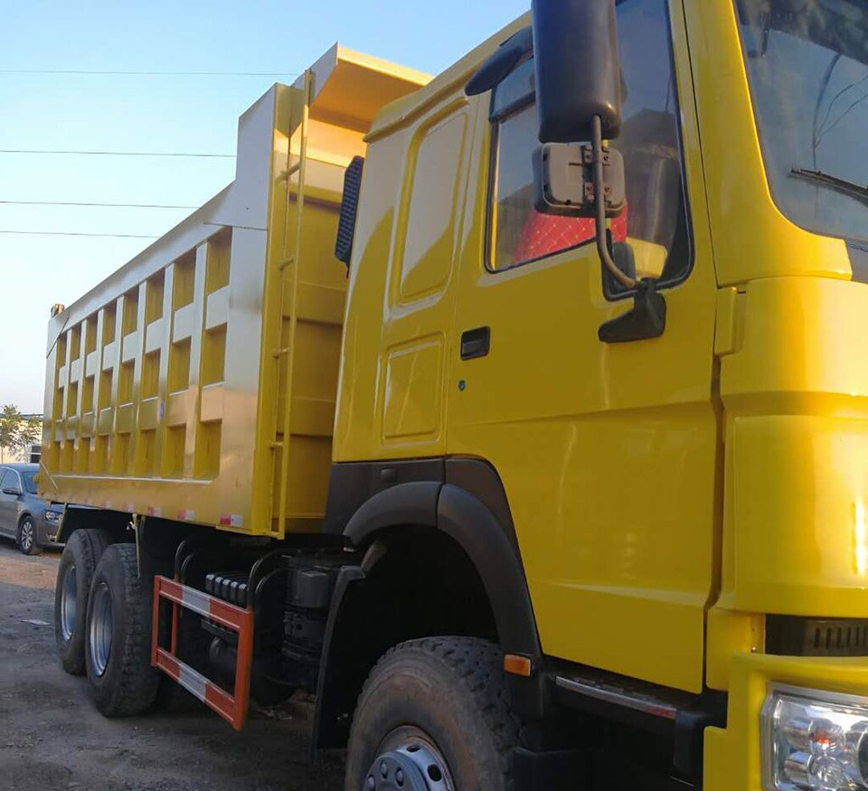 Sinotruk HOWO 6*4 Dump turck - Camião basculante: foto 3 Sinotruk HOWO 6*4 Dump turck - Camião basculante: foto 3